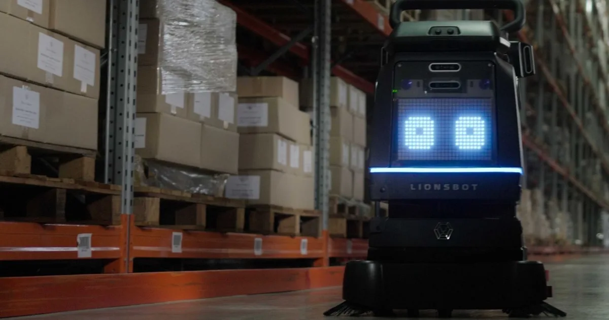 LionsBot International R3 Scrub Pro